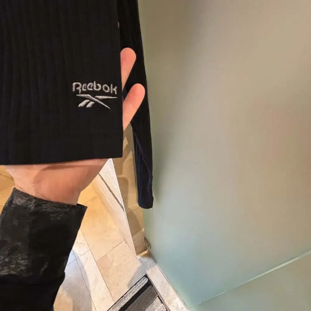 Reebok Active Collective DreamBlend Mid-Layer Sweatshirt - Picture 4 of 5